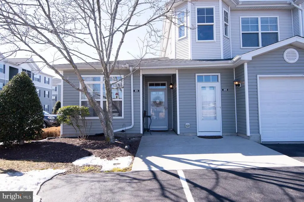 34673 Villa Cir #301, LEWES