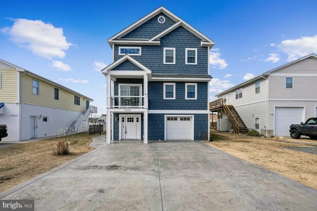 38320 Maple Ln, Selbyville