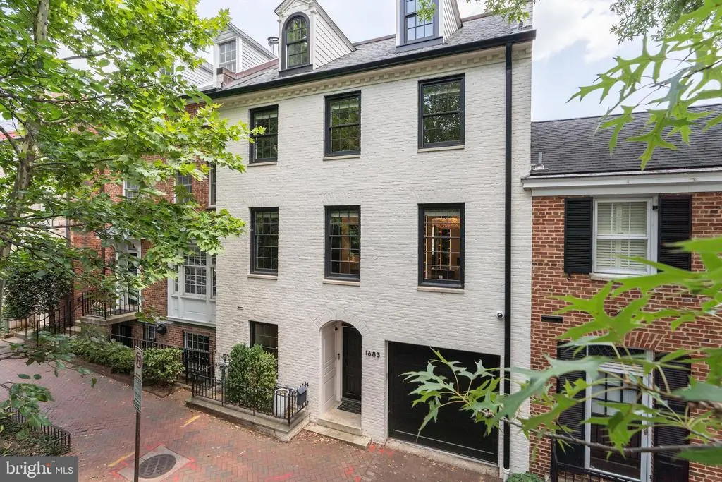 1683 34th St Nw, WASHINGTON