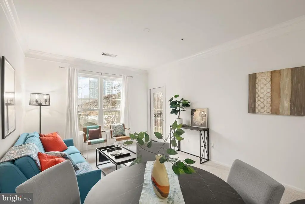 1601 Spring Gate Dr #1116, MCLEAN