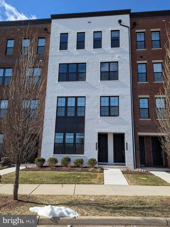 43525 Moorefield Blvd, ASHBURN