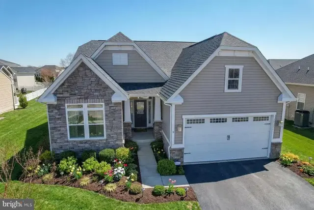 29552 Vincent Village Dr, Milton