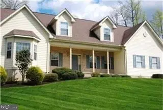 48 Arizona State Dr, Newark