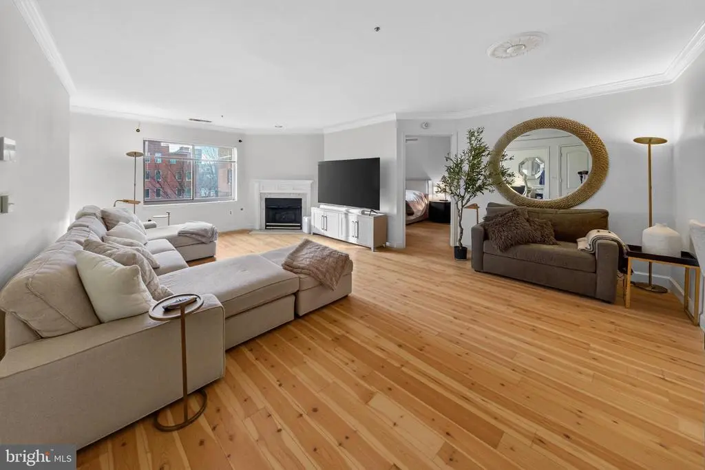 1050 N Stuart St N #329, ARLINGTON