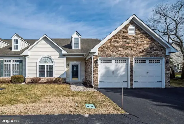 9 Blue Stream Ln, Millville