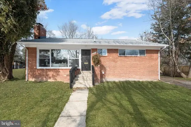411 Dennis Ave, Silver Spring