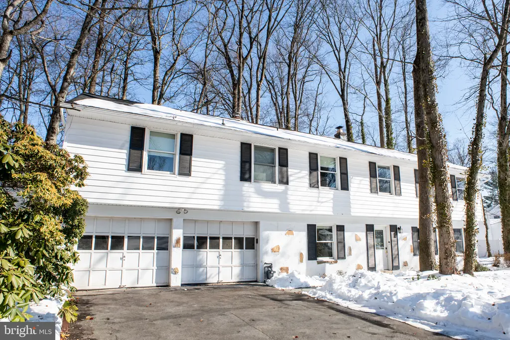 5 Birch Knoll Road, WILMINGTON