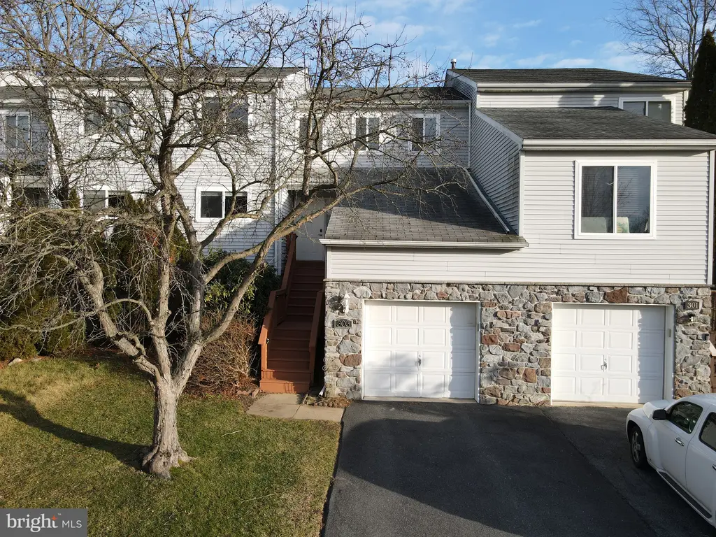 303 Lynley Ln, NEWARK