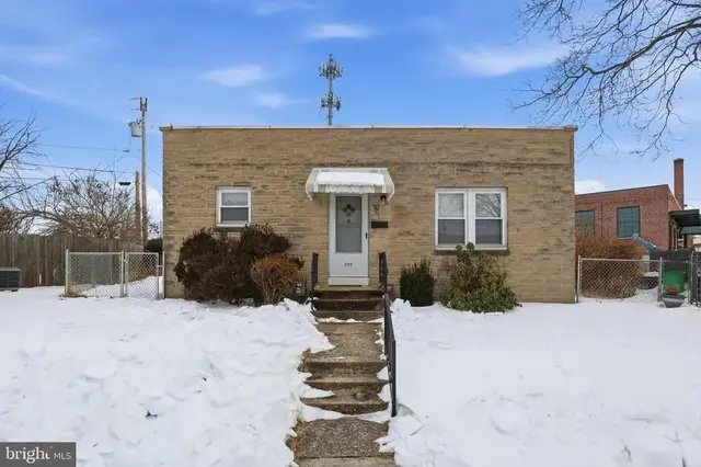 339 Fredrick Ct, York