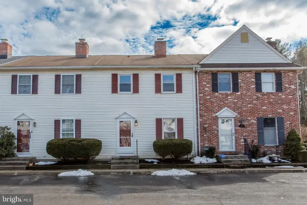 21 Washington Sq, DOYLESTOWN