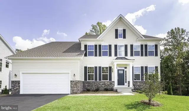 16432 Amora Drive, Milton