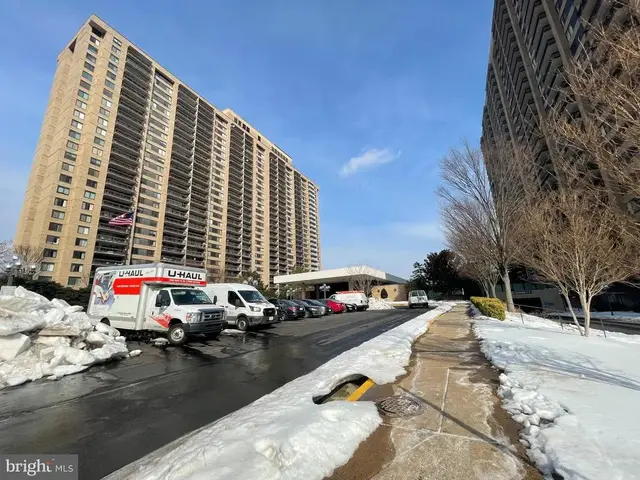 3701 S George Mason Dr #1408n, Falls Church