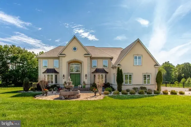 4 Ren Way, Doylestown