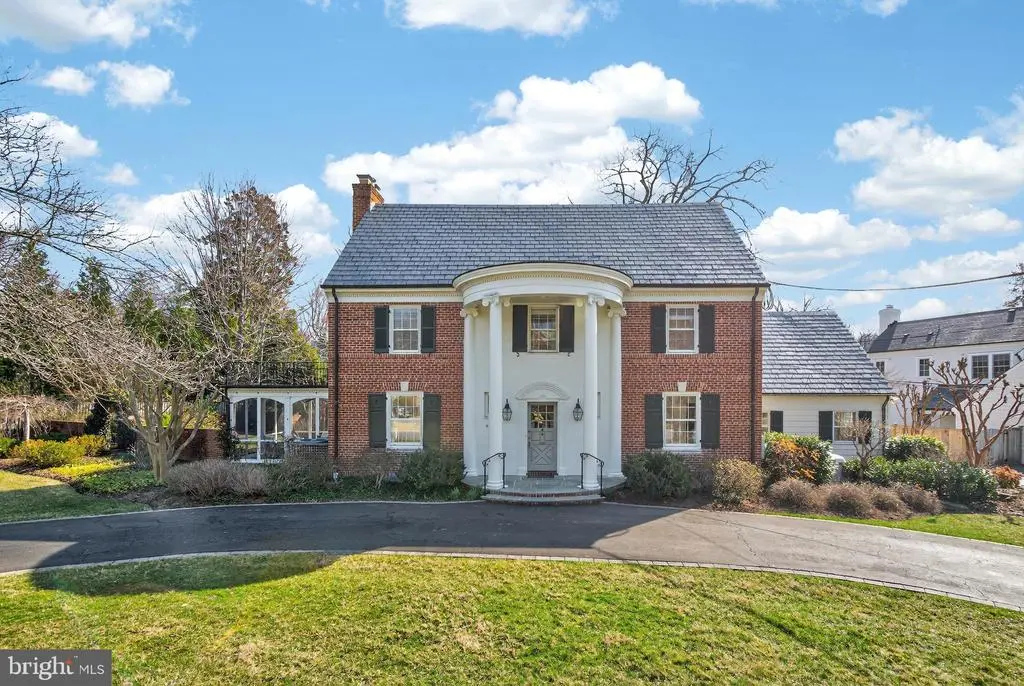 5208 Woodlawn Ave, CHEVY CHASE