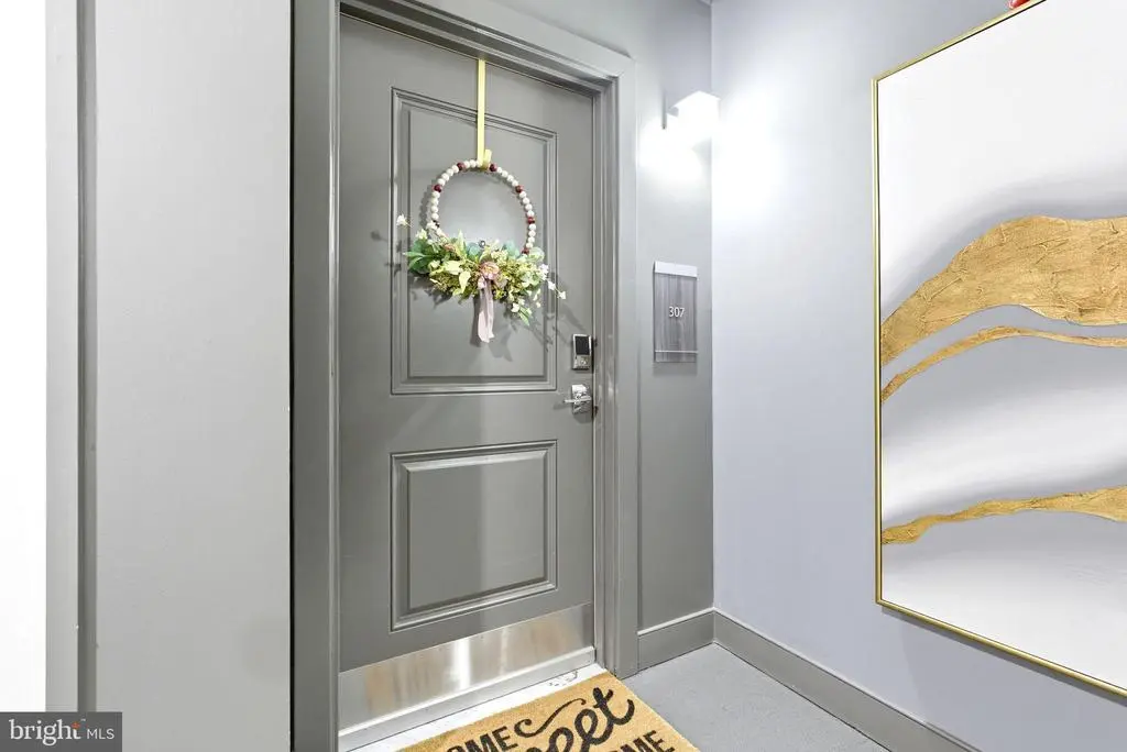 102 Saint Ives Pl #307, OXON HILL