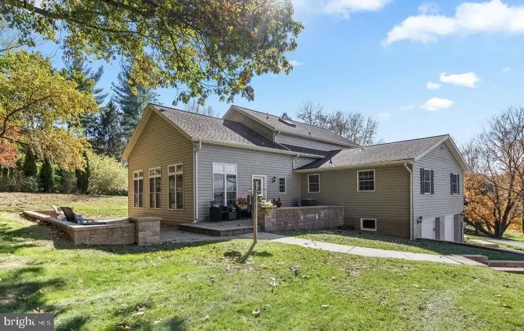 7 Richard Wilson Dr, COATESVILLE