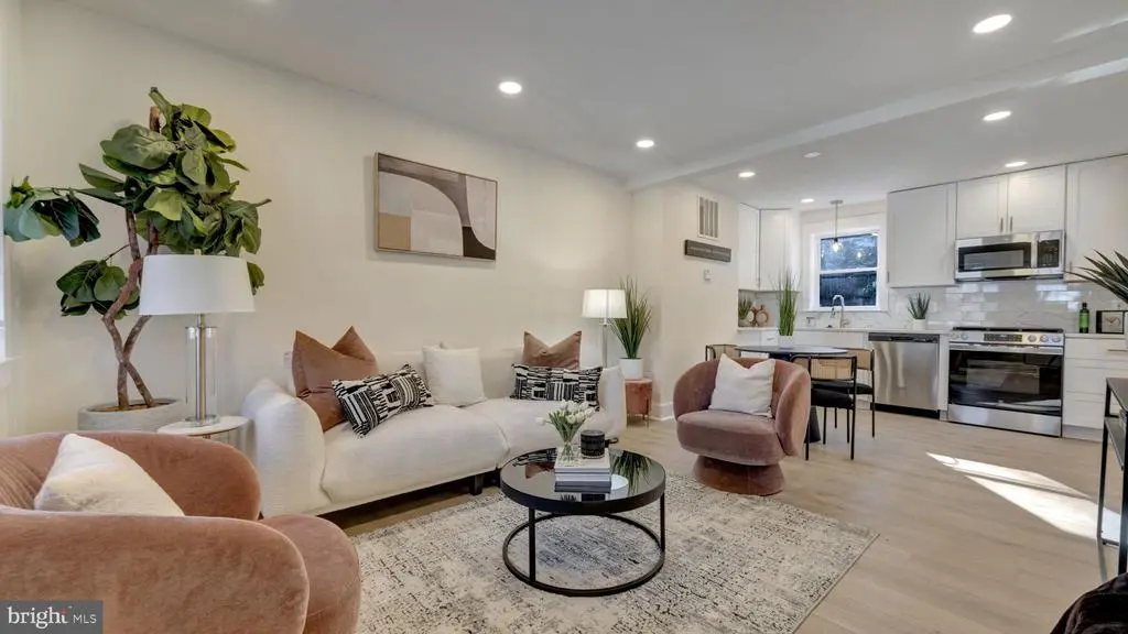 5543 Central Ave Se, WASHINGTON