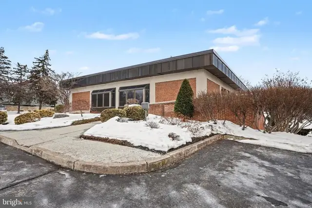400 Nationwide Dr, Harrisburg