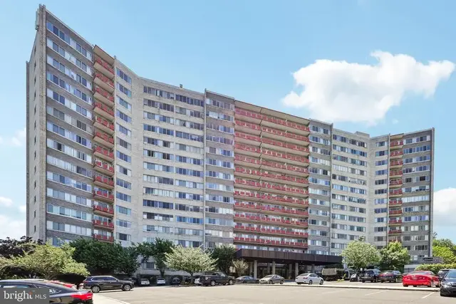 5340 Holmes Run Pkwy #911, Alexandria