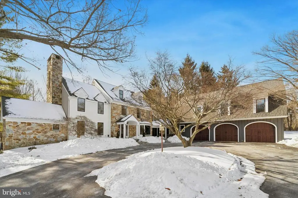 1148 Shadow Oak Dr, MALVERN