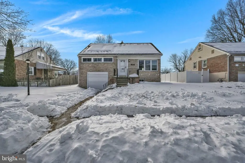 526 Harding Ave, READING