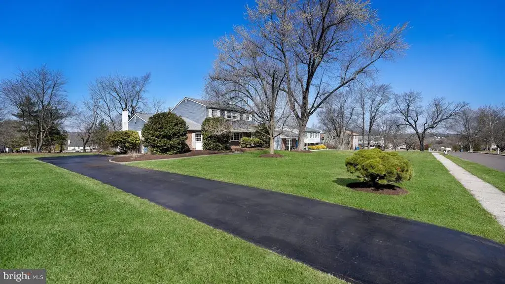 50 Hickory Ln, CHALFONT
