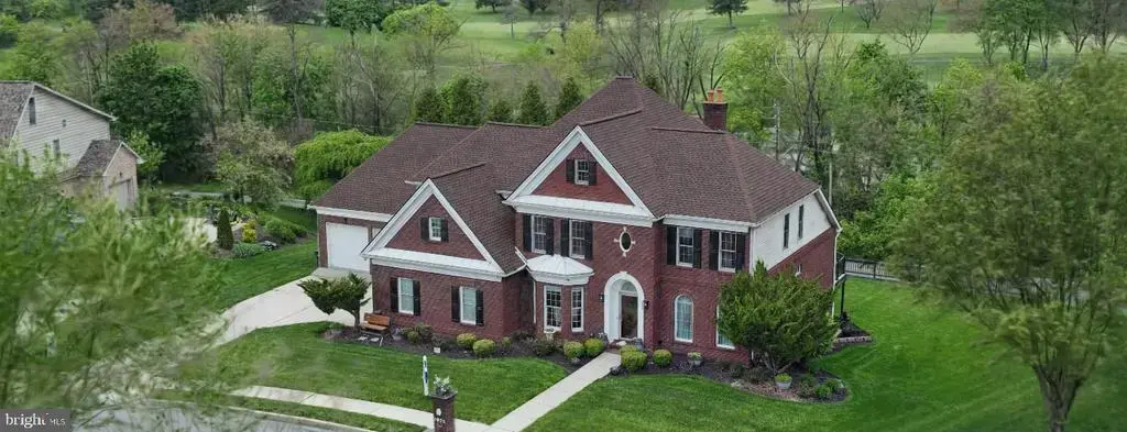 4972 Farmington Rd, HARRISBURG