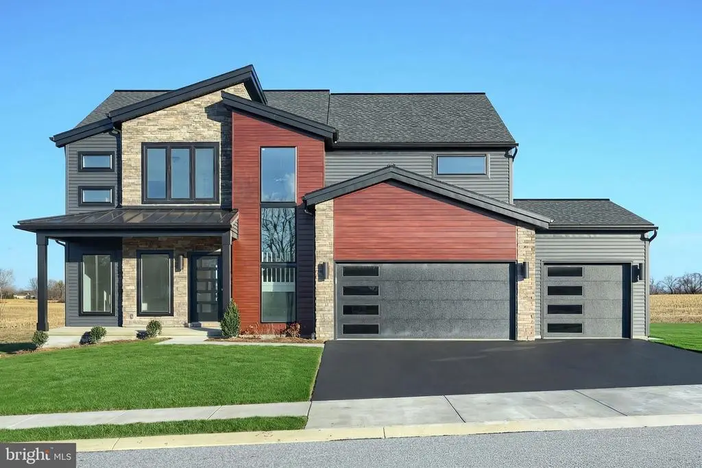 124 Alexandria Dr, ANNVILLE