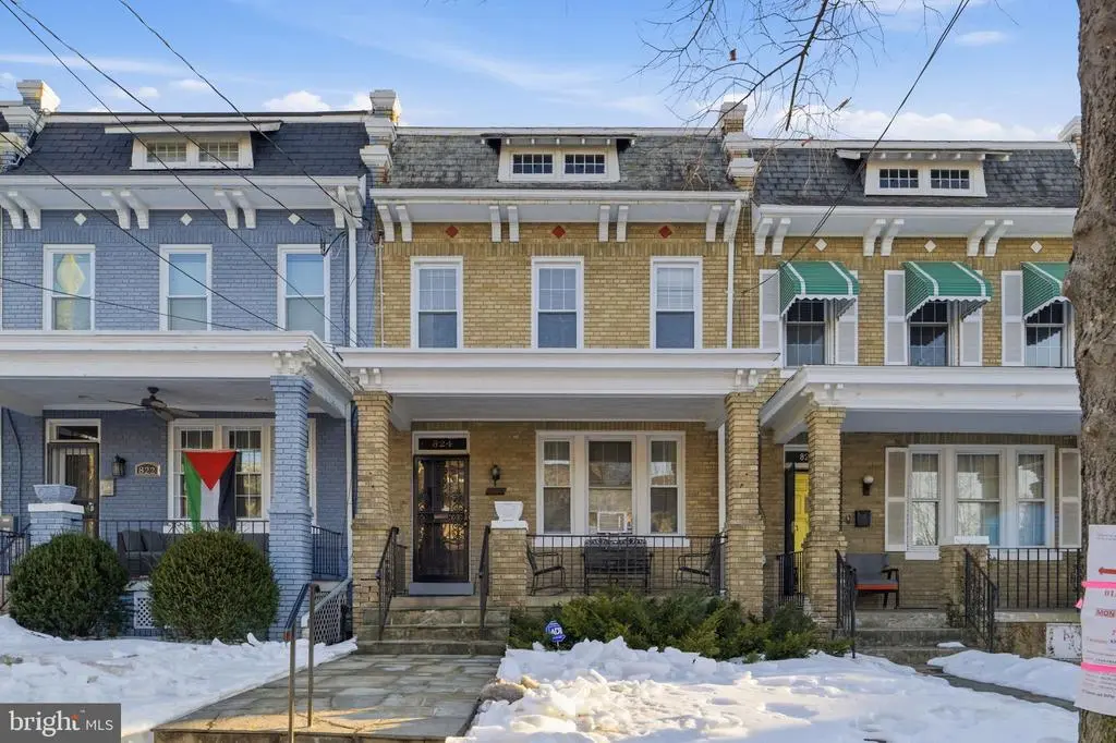 824 Emerson St Nw, WASHINGTON
