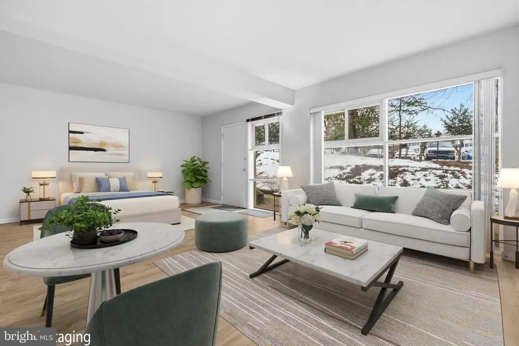 4361 Americana Dr #a, ANNANDALE