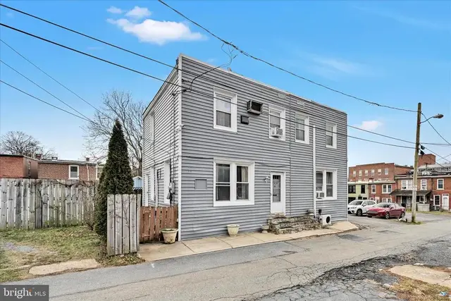 132 Reo Ave, Lancaster