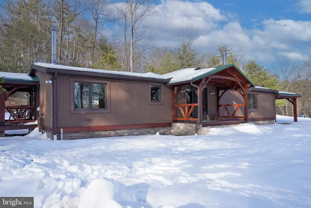 371 Green Tree Dr, AUBURN