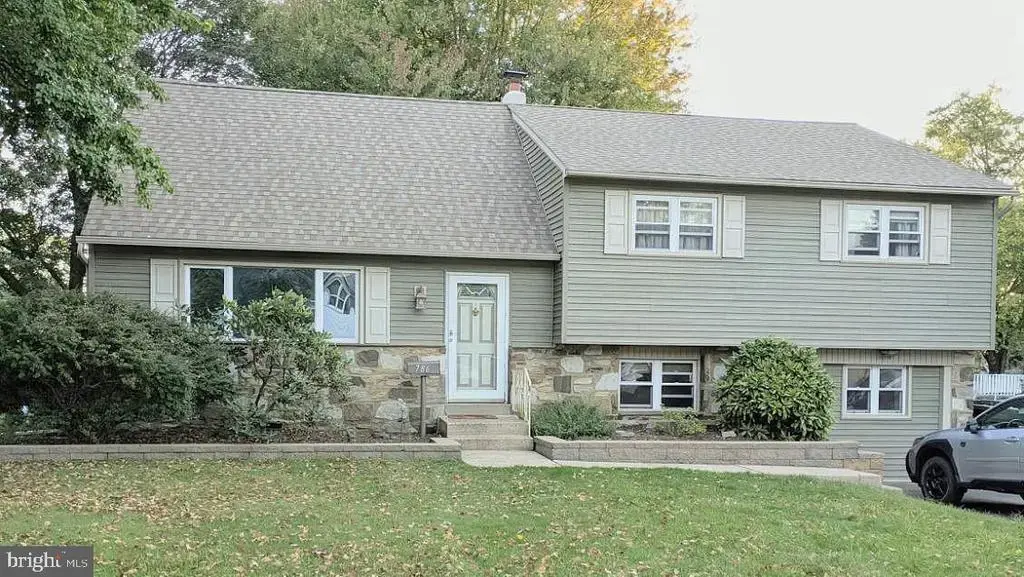786 Boxwood Dr, WARMINSTER