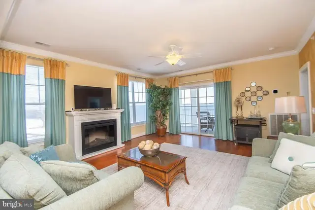 2700 Willow Oak Dr #409e, Cambridge