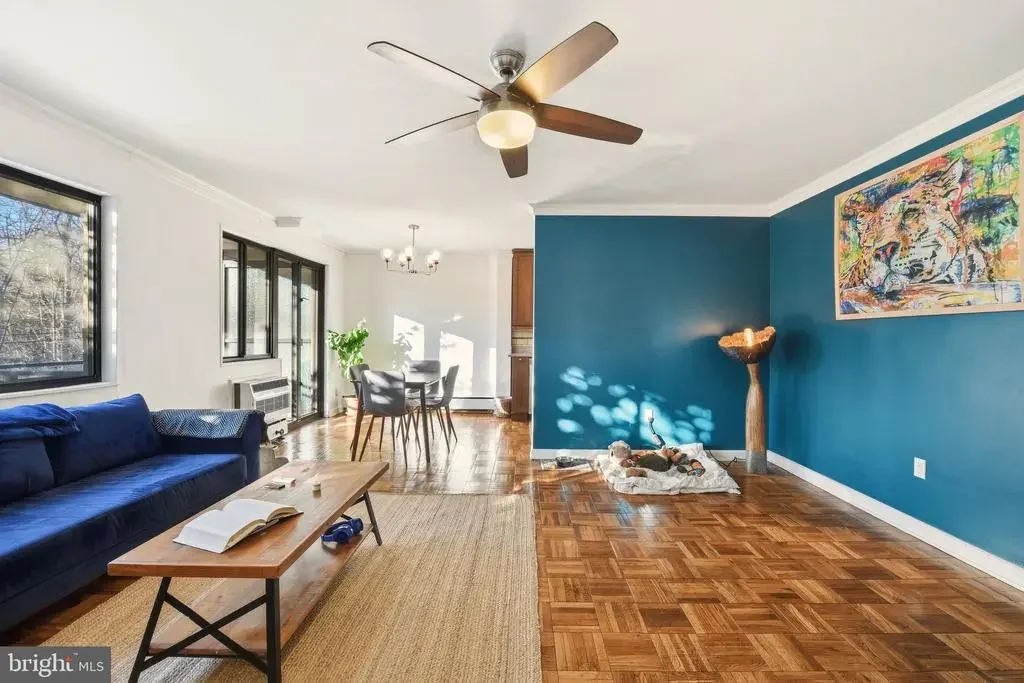 2325 42nd St Nw #204, Washington