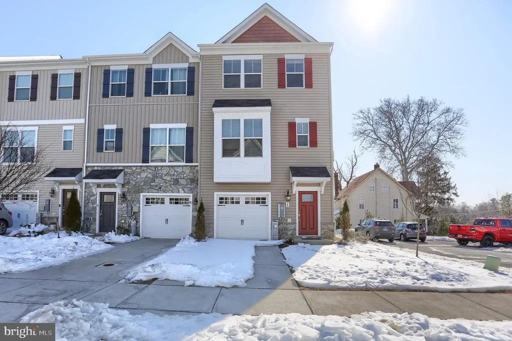 1 Taube Ct, OWINGS MILLS