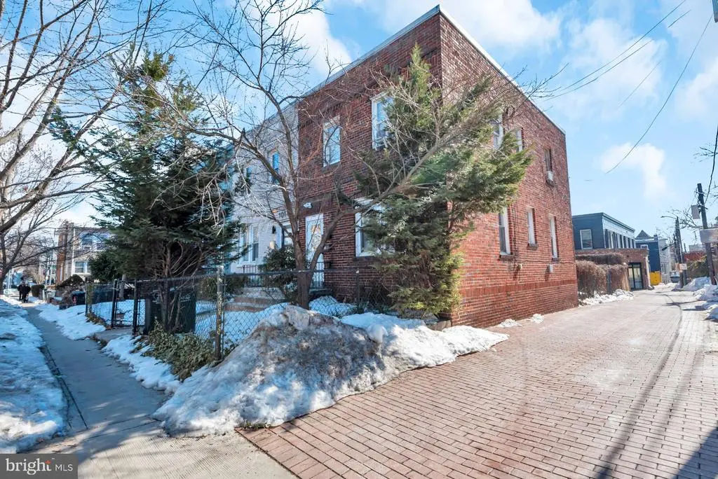 1016 Irving St Nw, WASHINGTON