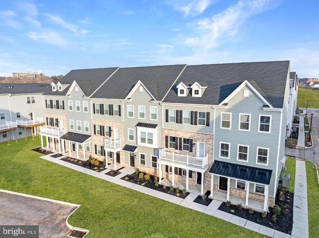 35 E Front St, BRIDGEPORT