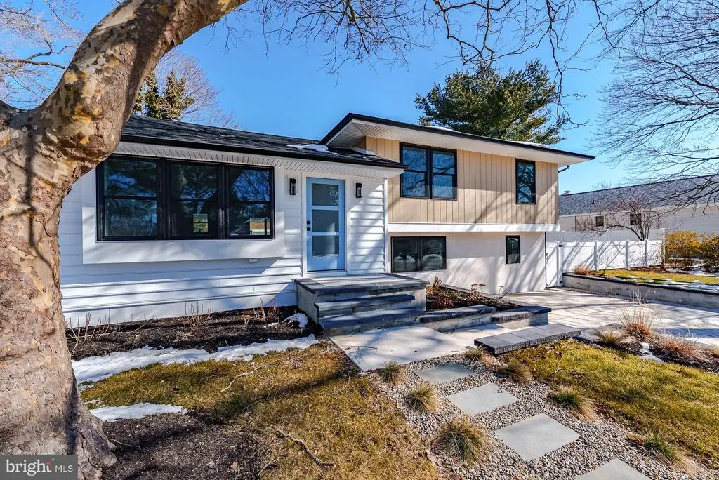 29 E Hollywood Ln, OCEAN CITY