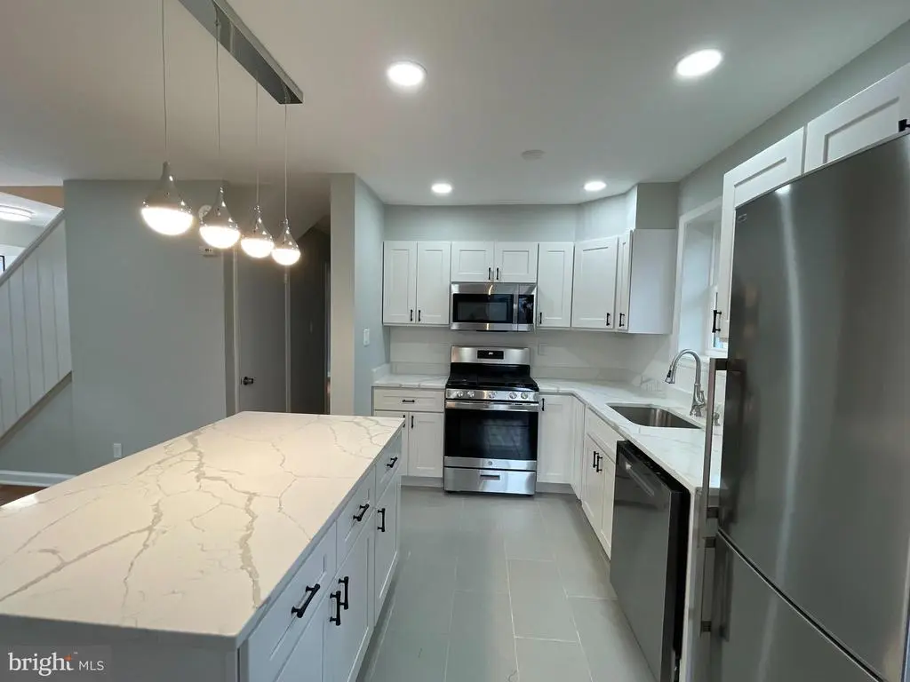 6909 40th, UNIVERSITY PARK