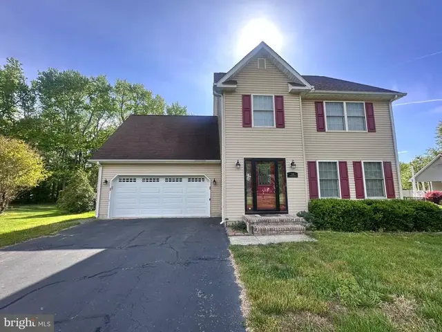 174 Hardwood Dr, Dover