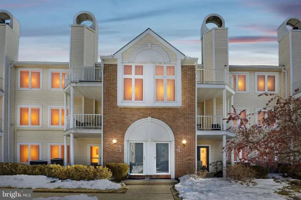53 Pamela Ct, LEVITTOWN