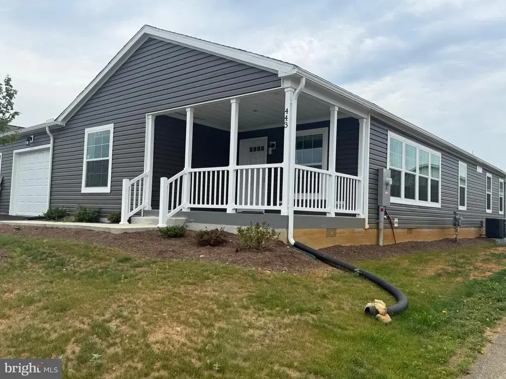 443 Eastwood Ln, LANCASTER