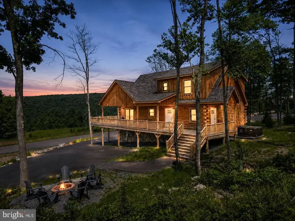 957 N Camp Rd, MC HENRY
