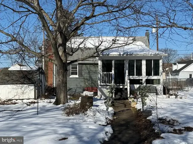 724 Penn St, Bressler