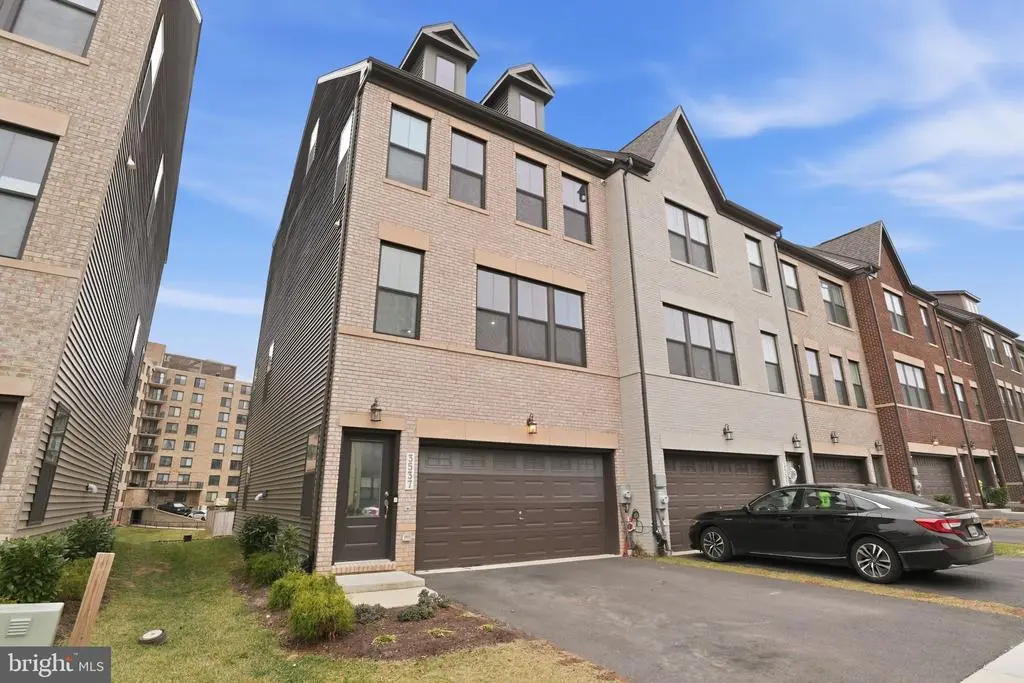 3537 Stella Blue Dr, Hyattsville