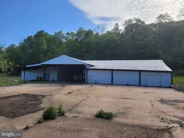 243 Plank Rd, Berlin