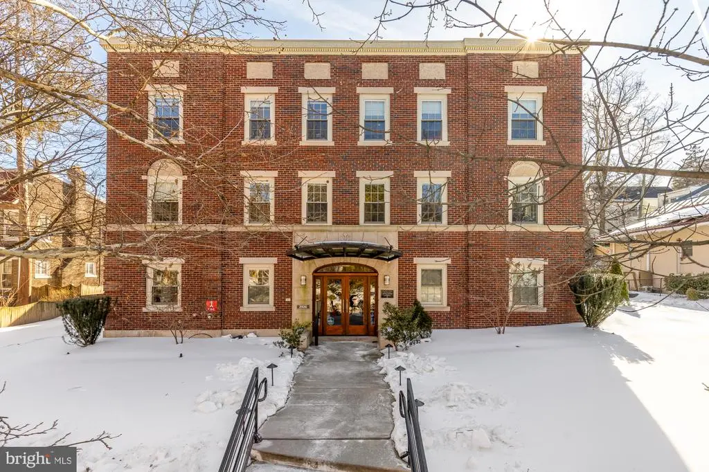 2926 Porter St Nw #306, WASHINGTON