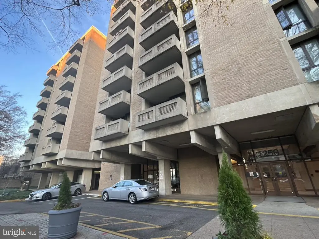 1250 4th St Sw #w214, WASHINGTON