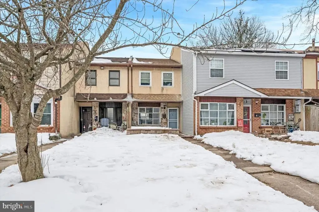 1281 Lisa Dr, WARRINGTON